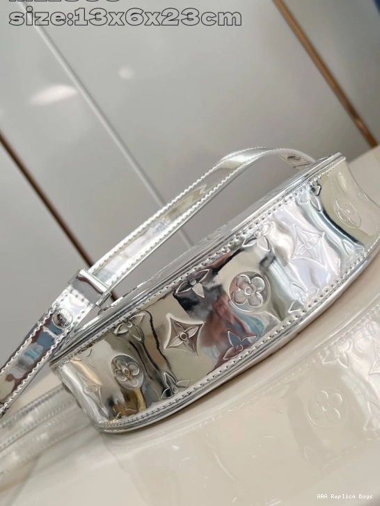 Aaa replica ru LOUIS VUITTON LOOP-23*13*6CM 0719